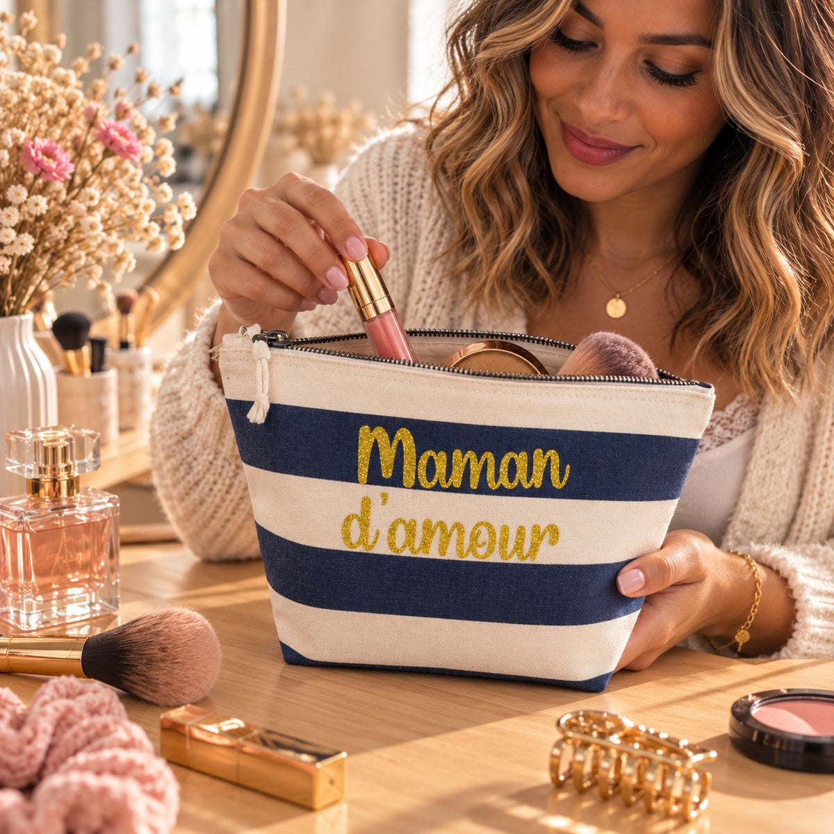 Pochette maquillage Maman d'amour marine et dorée